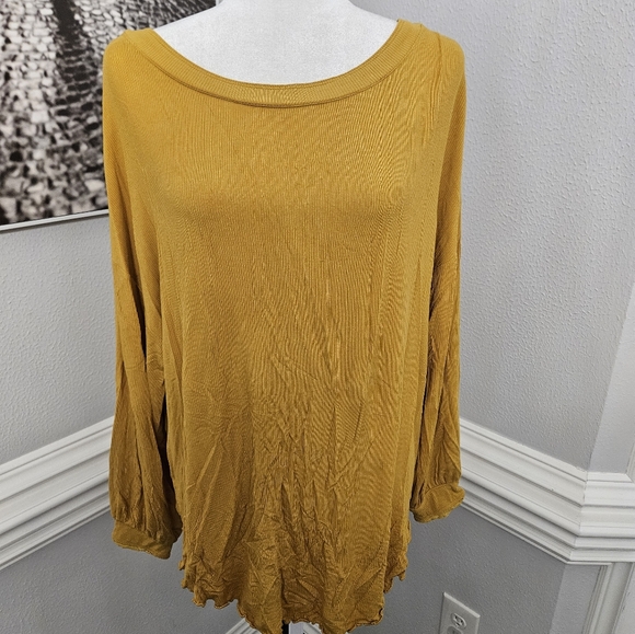 Free People Shimmy Shake Top Untamed Gold Open Back Ribbed Oversized small - Picture 5 of 10